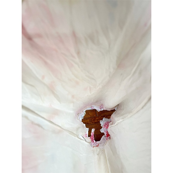 Kenzie White Pink Floral Silk V-Neck Sleeveless Dress 2 - Picture 4 of 10